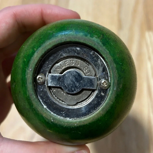 Vintage Wooden Pear Pepper  Grinder - Picture 7 of 7